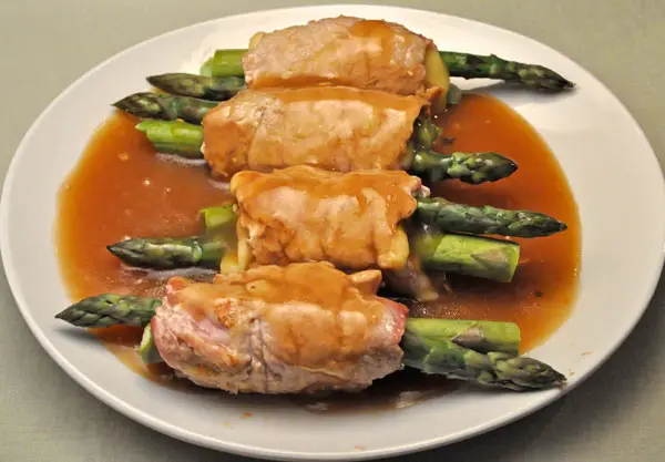 Veal Rolls with Asparagus