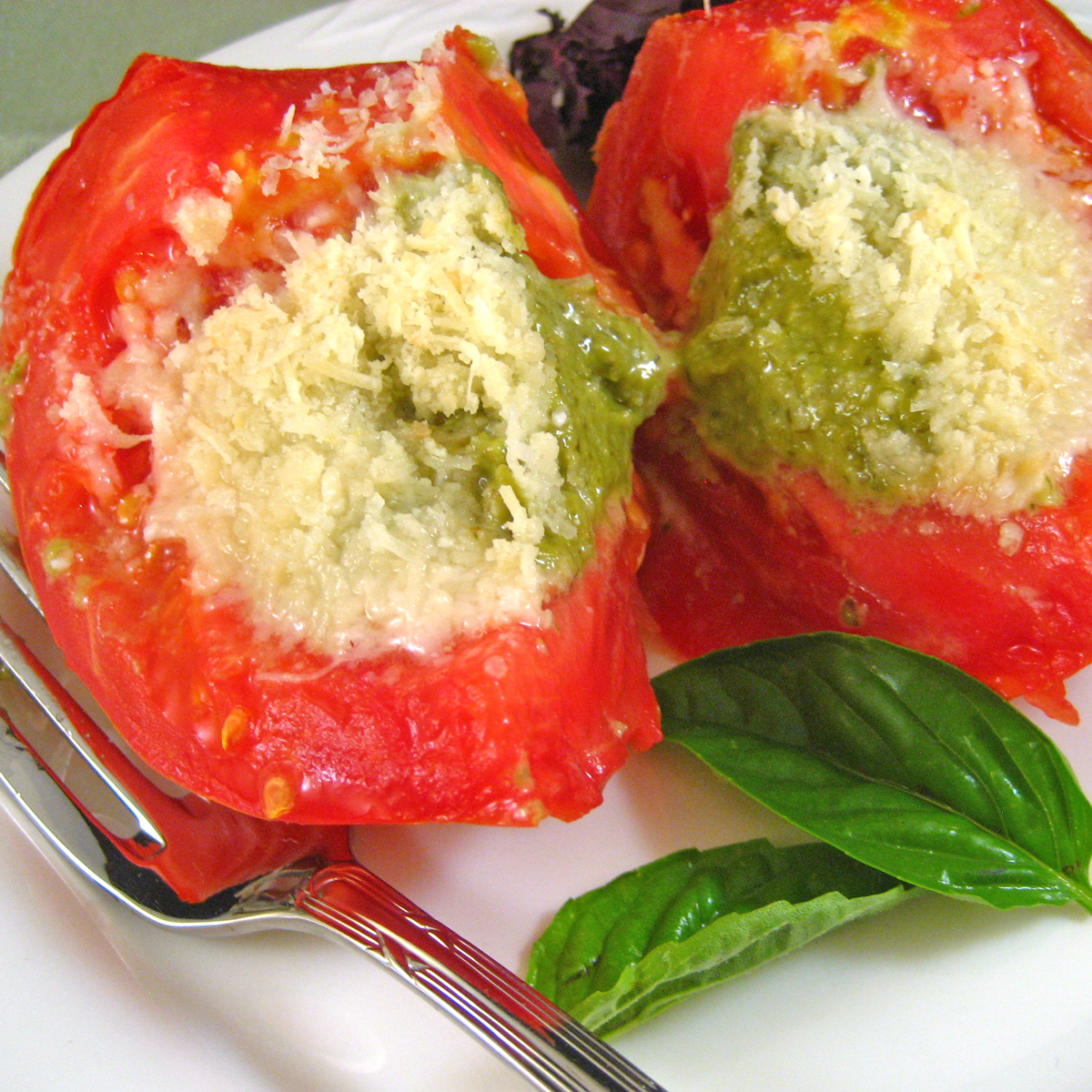 Pesto Tomatoes