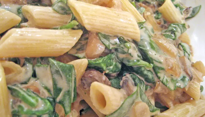 Pasta with Spinach and Mushrooms